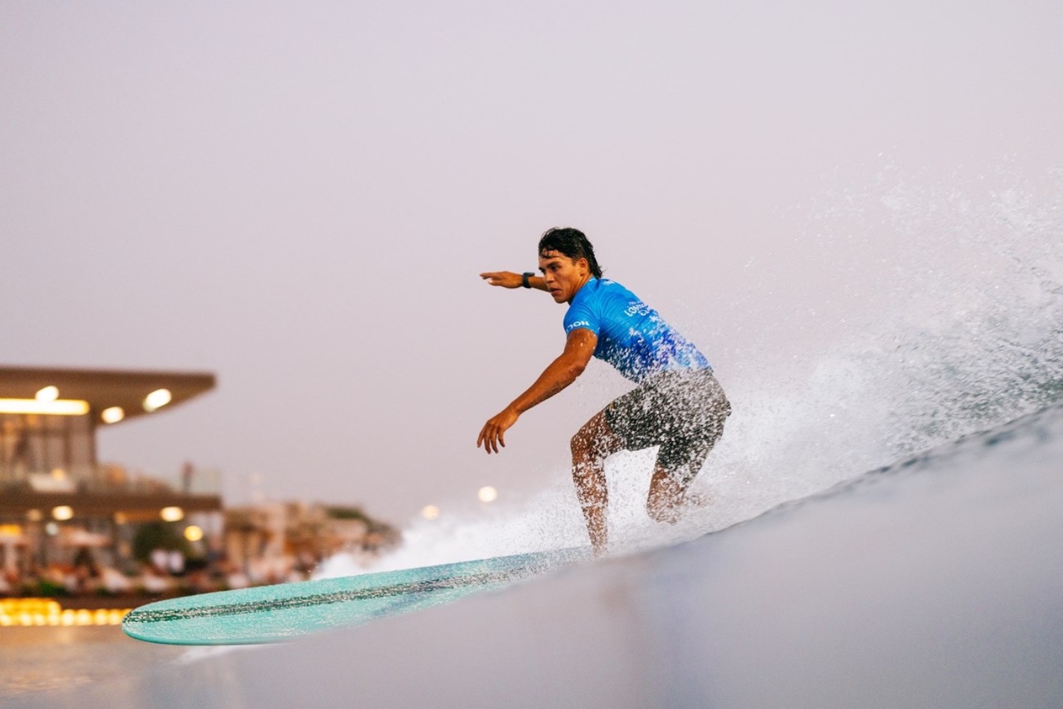 Surf dans le Désert: Longboard Classic 2025 à Abu Dhabi | Die Geissens Real Estate | Luxus Immobilien mit Carmen und Robert Geiss – Die Geissens in Dubai